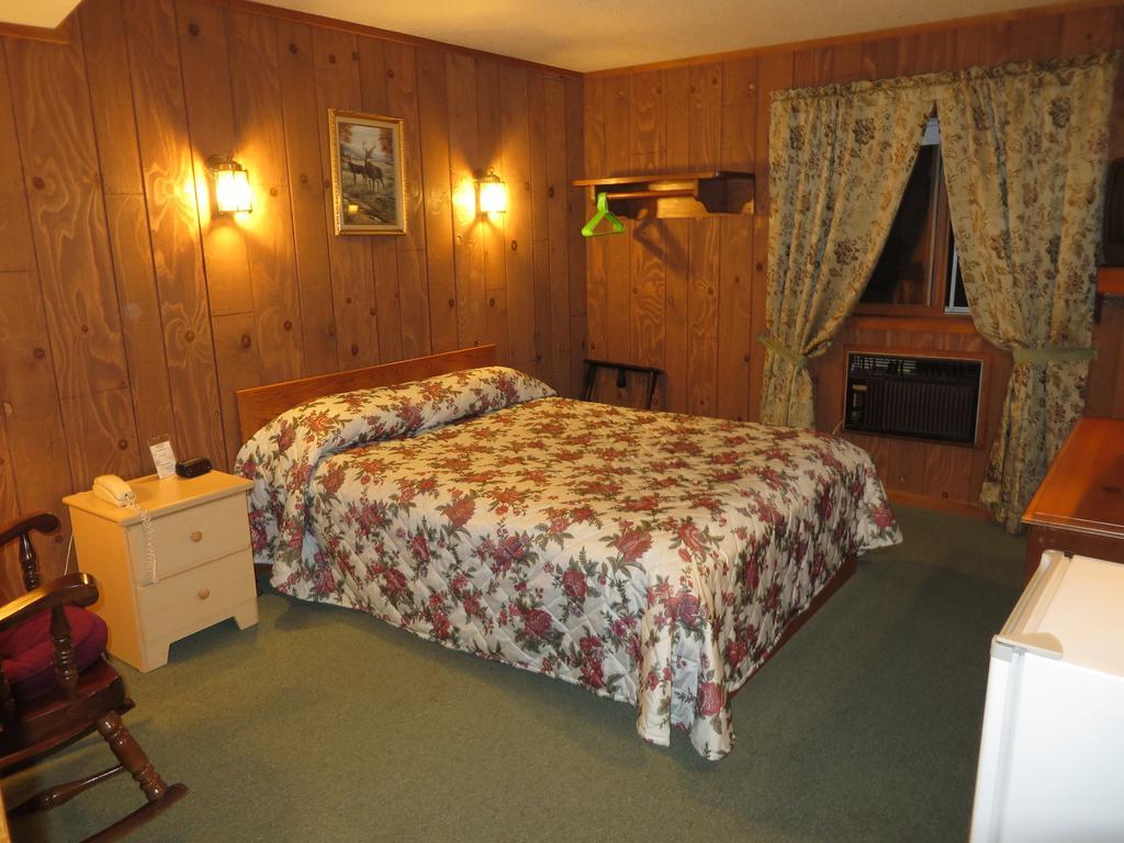 Travelers Inn Motel イーグル・リバー 部屋 写真