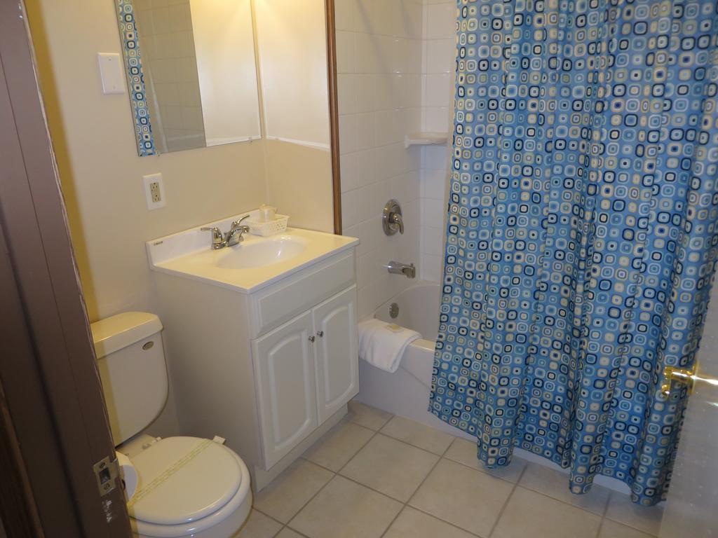 Travelers Inn Motel イーグル・リバー 部屋 写真